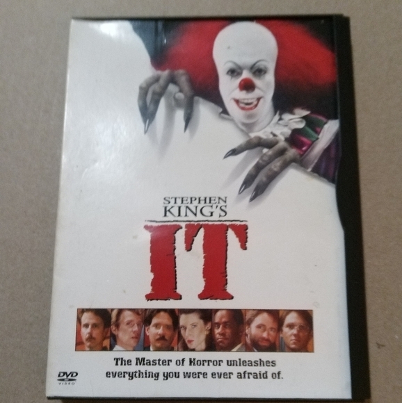 Stephen King's IT DVD Halloween Horror - Picture 1 of 1
